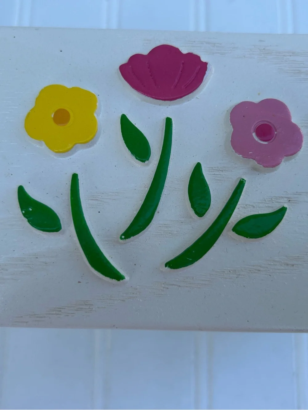 Vintage Recipe Box White Green Lettering Floral Cards 80’s Cottagecore Grandma